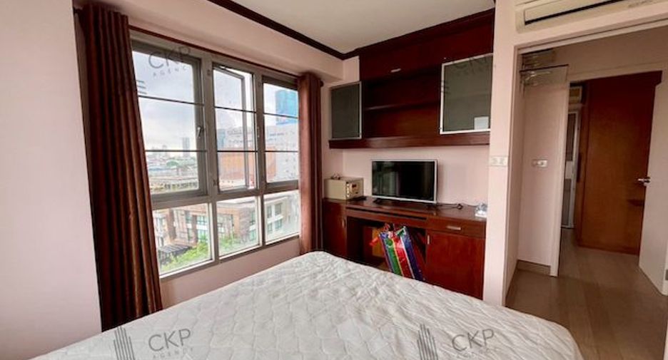 For sale 2 bedrooms condo in Yan Nawa, Bangkok