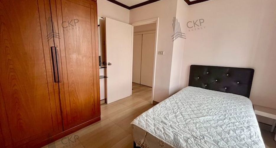 For sale 2 bedrooms condo in Yan Nawa, Bangkok