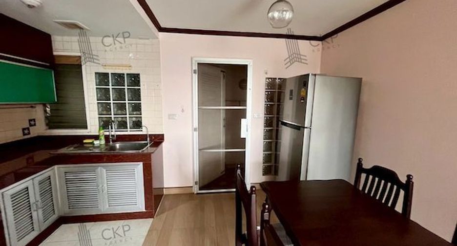 For sale 2 bedrooms condo in Yan Nawa, Bangkok