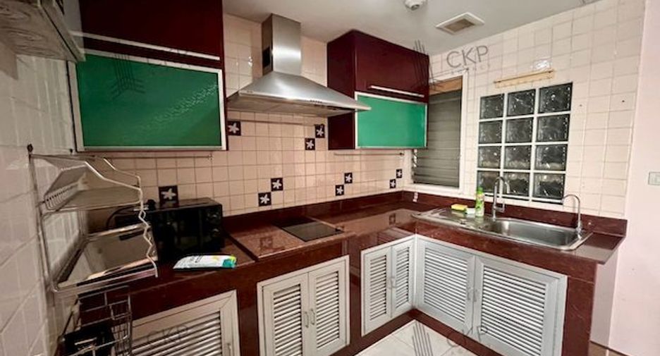 For sale 2 bedrooms condo in Yan Nawa, Bangkok