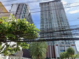 For sale 1 bed condo in Huai Khwang, Bangkok