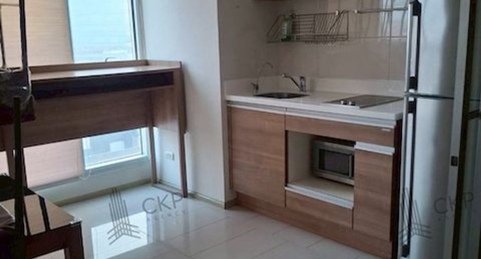 For sale 1 bed condo in Huai Khwang, Bangkok