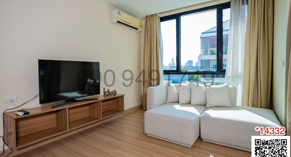 For rent 1 bed serviced apartment in Watthana, Bangkok