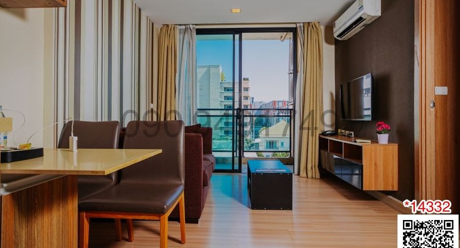 For rent 1 bed serviced apartment in Watthana, Bangkok