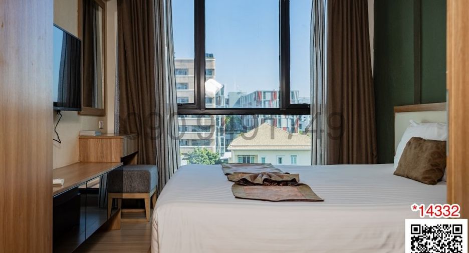 For rent 1 bed serviced apartment in Watthana, Bangkok