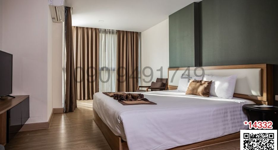 For rent 1 bed serviced apartment in Watthana, Bangkok