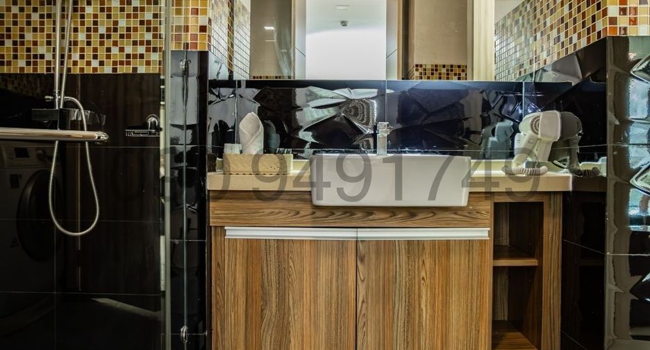 For rent 1 bed serviced apartment in Watthana, Bangkok