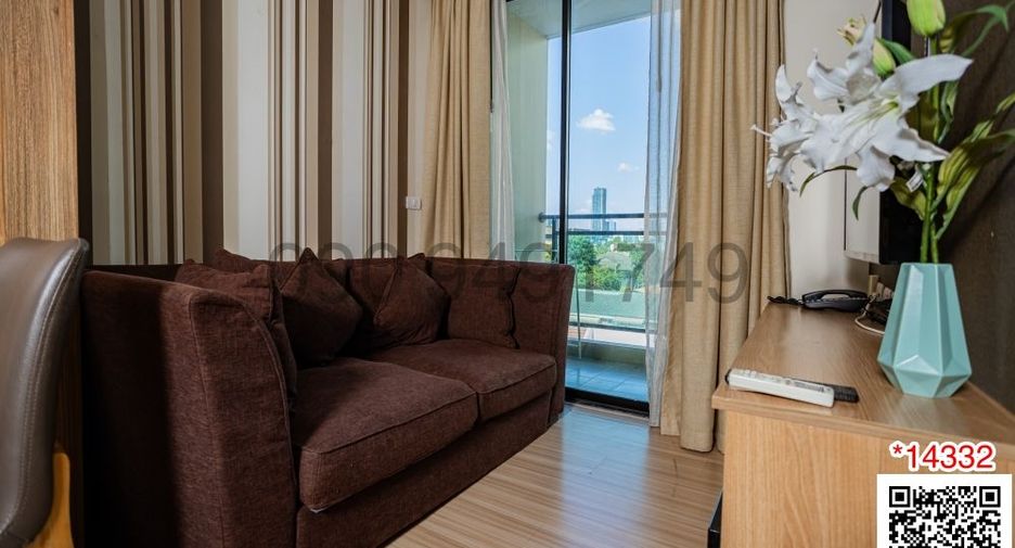 For rent 1 bed serviced apartment in Watthana, Bangkok