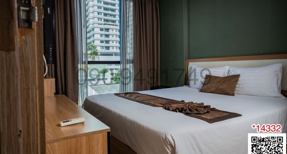 For rent 1 bed serviced apartment in Watthana, Bangkok