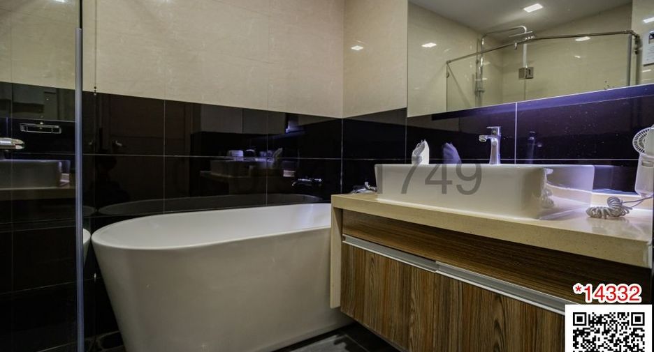 For rent 1 bed serviced apartment in Watthana, Bangkok