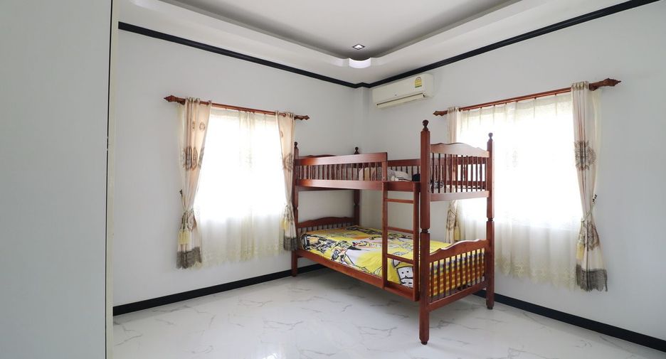 For sale 5 bed house in Mueang Udon Thani, Udon Thani