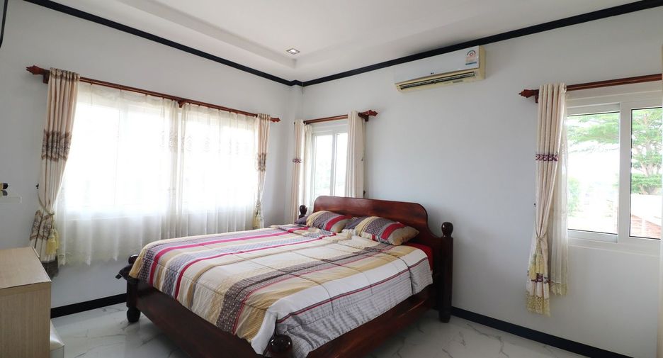 For sale 5 bed house in Mueang Udon Thani, Udon Thani