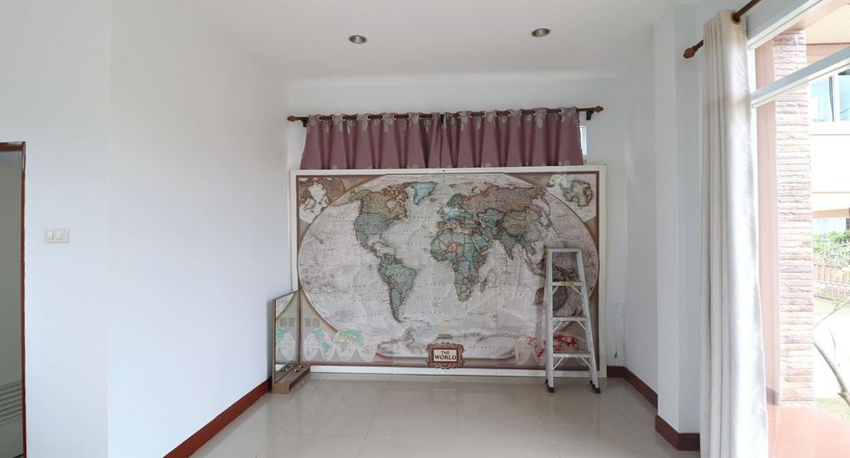 For sale 5 bed house in Mueang Udon Thani, Udon Thani
