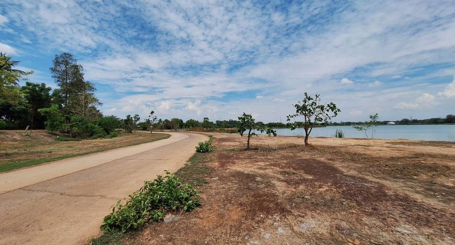For sale 5 bed house in Mueang Udon Thani, Udon Thani
