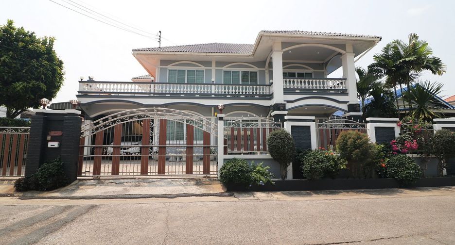 For sale 4 bed house in Mueang Udon Thani, Udon Thani