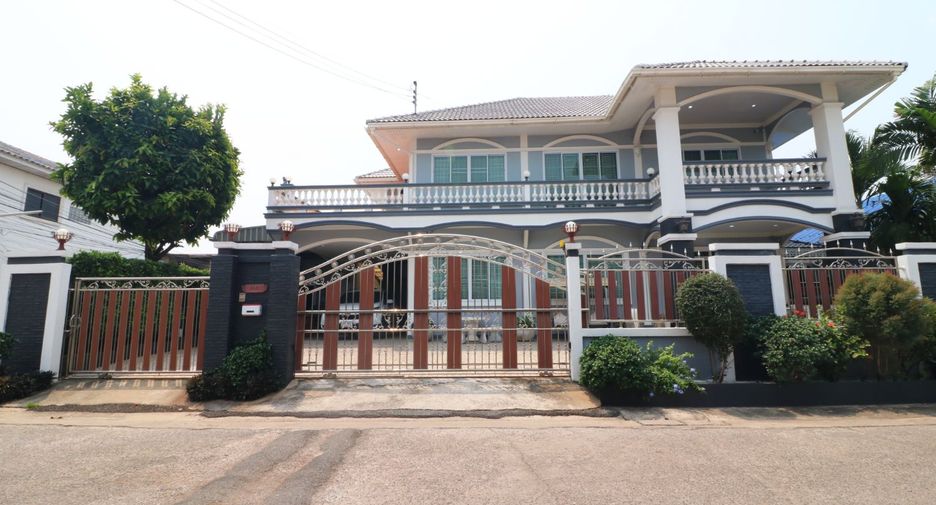 For sale 4 bed house in Mueang Udon Thani, Udon Thani