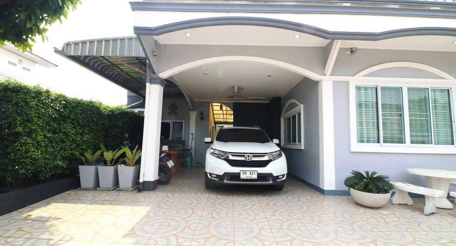 For sale 4 bed house in Mueang Udon Thani, Udon Thani