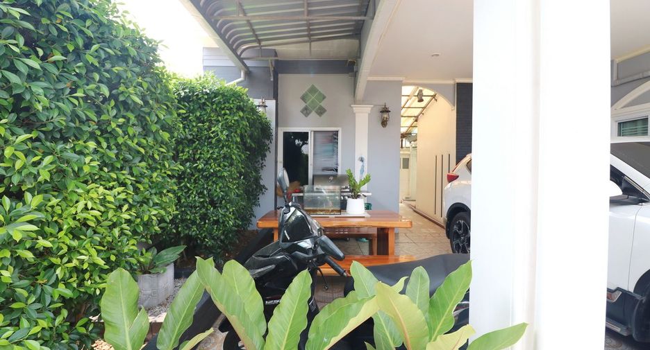 For sale 4 bed house in Mueang Udon Thani, Udon Thani