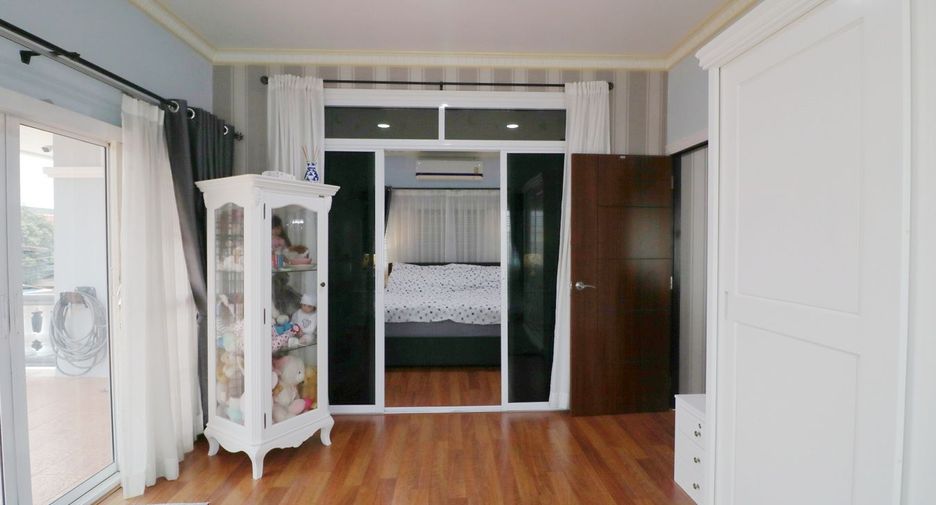 For sale 4 bed house in Mueang Udon Thani, Udon Thani