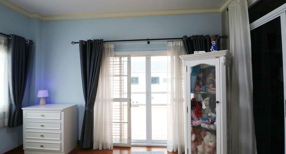 For sale 4 bed house in Mueang Udon Thani, Udon Thani