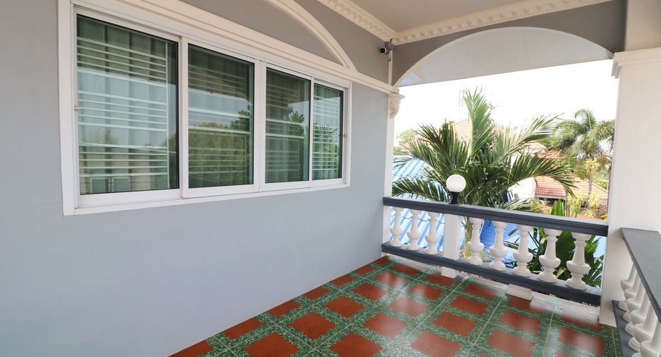 For sale 4 bed house in Mueang Udon Thani, Udon Thani