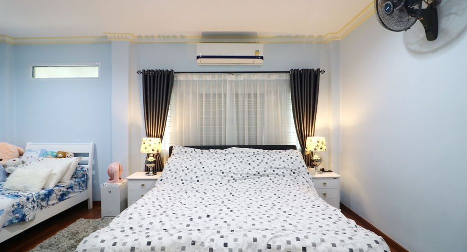 For sale 4 bed house in Mueang Udon Thani, Udon Thani
