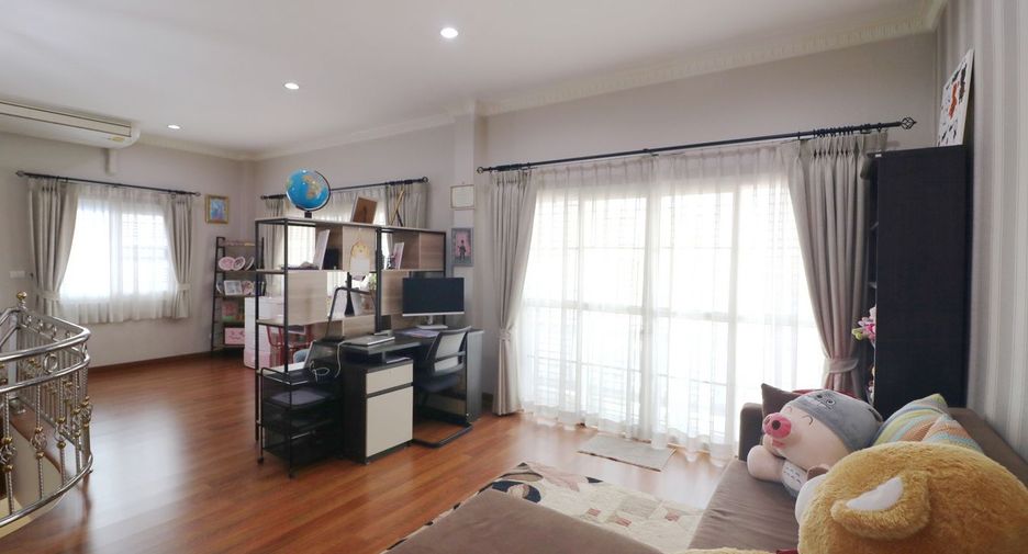 For sale 4 bed house in Mueang Udon Thani, Udon Thani