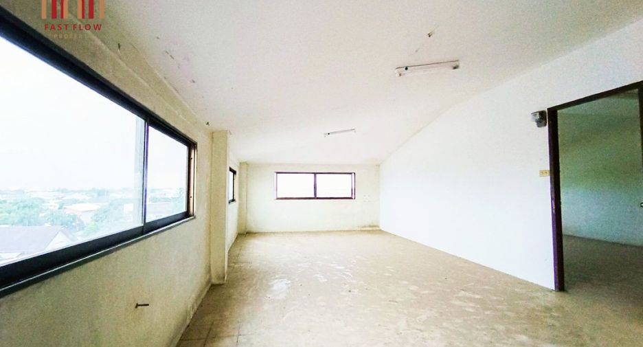For sale 40 bedrooms apartment in Don Mueang, Bangkok