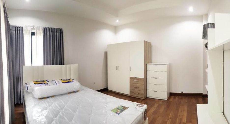For rent and for sale 3 bedrooms house in Si Racha, Chonburi