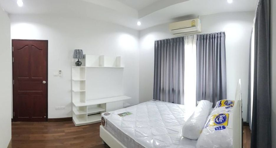 For rent and for sale 3 bedrooms house in Si Racha, Chonburi