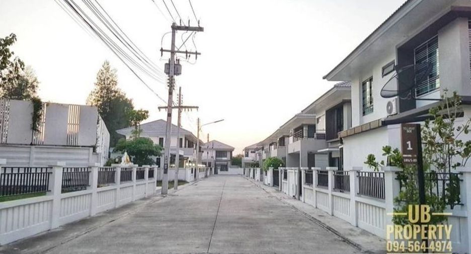 For rent and for sale 3 bedrooms house in Si Racha, Chonburi