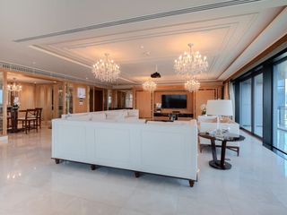 For rent そして for sale 3 Beds condo in Pathum Wan, Bangkok