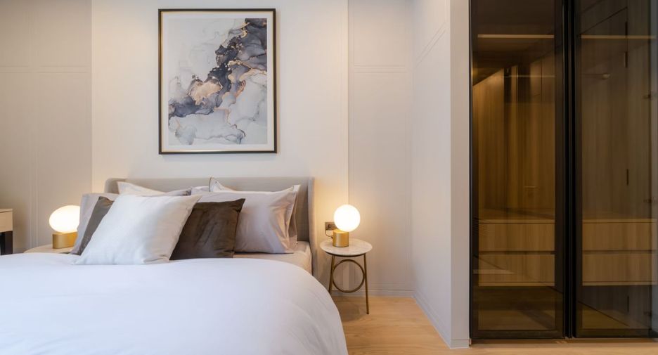 For rent 3 bedrooms condo in Watthana, Bangkok
