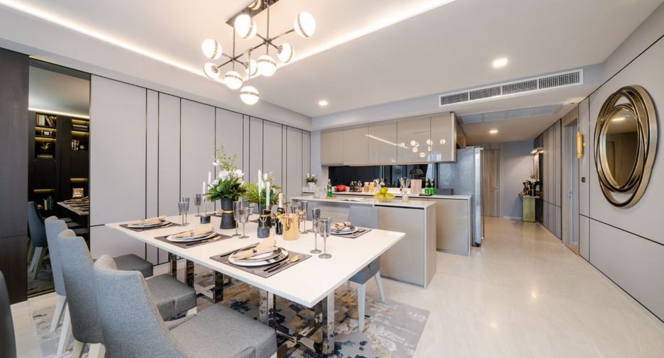 For rent 3 bedrooms condo in Watthana, Bangkok