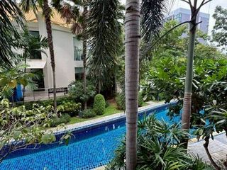 For sale 1 bed condo in Khlong Sam Wa, Bangkok