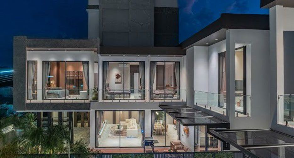 For sale 5 bedrooms villa in Bang Lamung, Chonburi