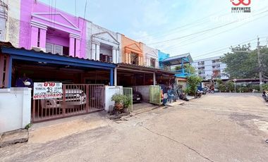 For sale 2 bed townhouse in Bang Khen, Bangkok