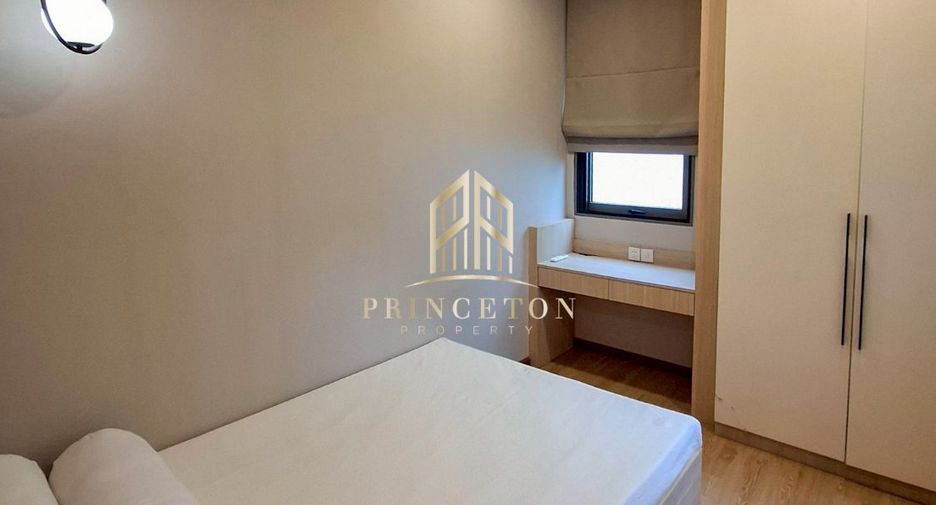 For rent and for sale 4 bedrooms house in Saphan Sung, Bangkok