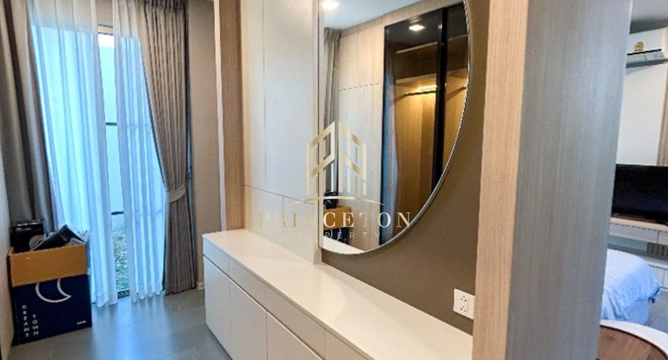For rent and for sale 4 bedrooms house in Saphan Sung, Bangkok