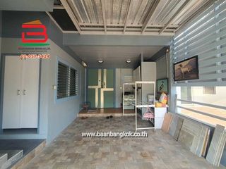 For sale 5 bedrooms townhouse in Thanyaburi, Pathum Thani