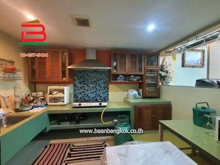 For sale 5 bedrooms townhouse in Thanyaburi, Pathum Thani