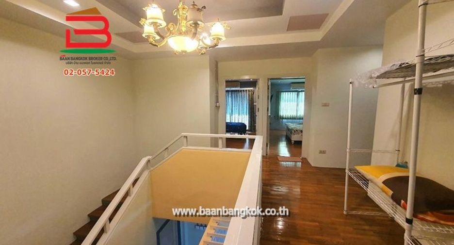 For sale 5 bedrooms townhouse in Thanyaburi, Pathum Thani