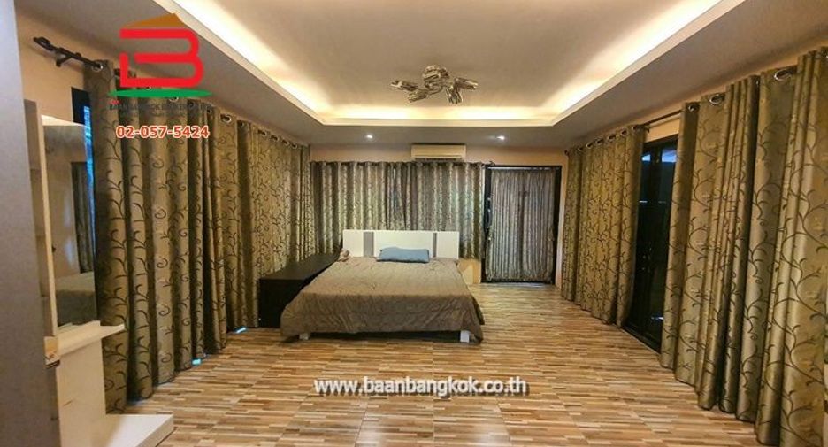 For sale 5 bedrooms townhouse in Thanyaburi, Pathum Thani