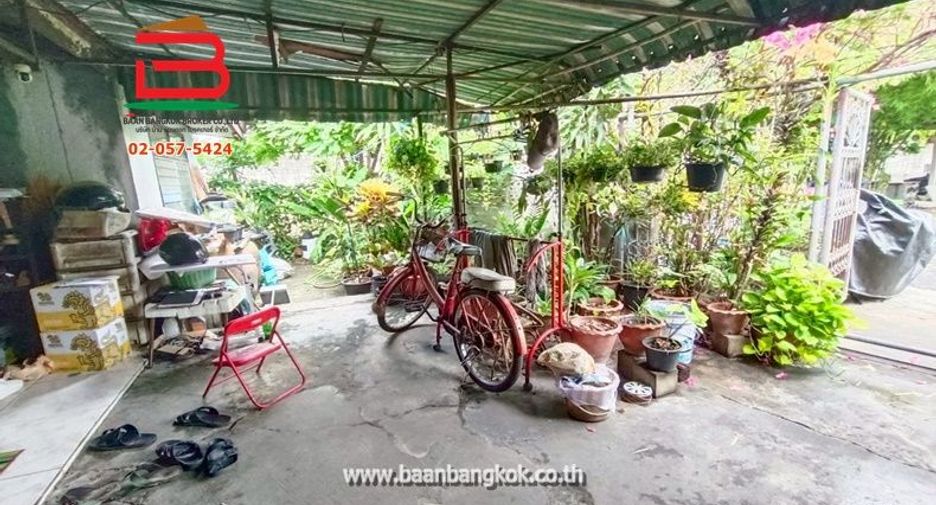 For sale 2 bedrooms townhouse in Lak Si, Bangkok