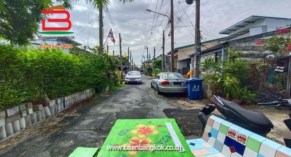 For sale 2 bedrooms townhouse in Lak Si, Bangkok