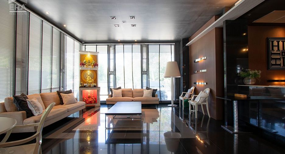 For sale 1 bed condo in Mueang Rayong, Rayong