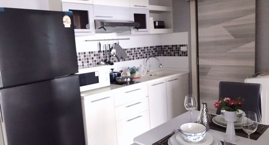 For rent 2 bedrooms condo in Si Racha, Chonburi