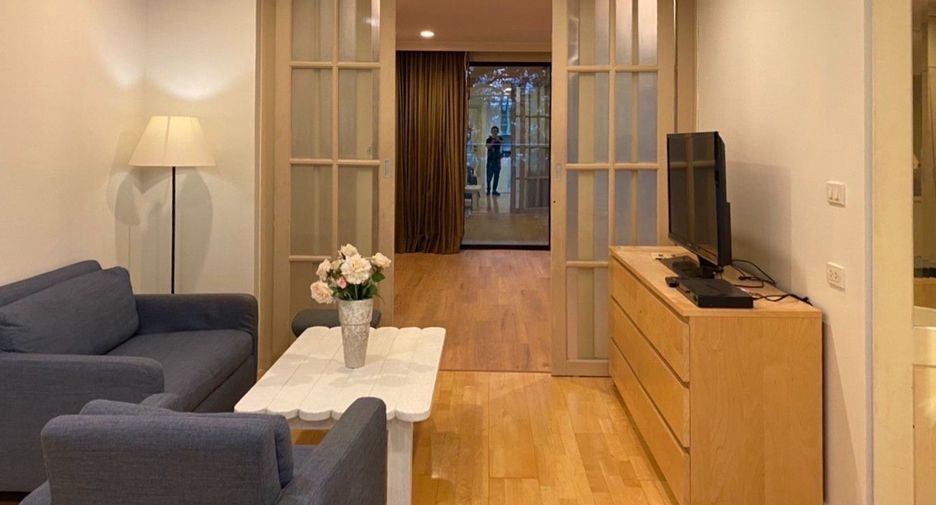 For rent 2 bedrooms condo in Pathum Wan, Bangkok