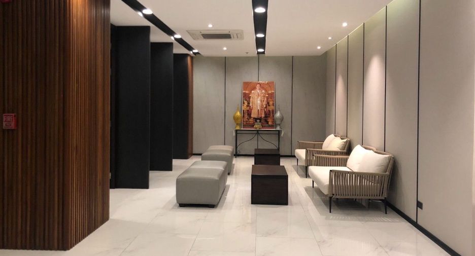 For rent 2 bedrooms condo in Pathum Wan, Bangkok