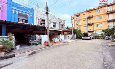 For sale 2 bed townhouse in Bang Khen, Bangkok